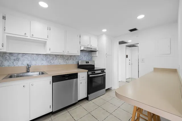 2-bedroom home at 2781 TAFT Street #303, Hollywood