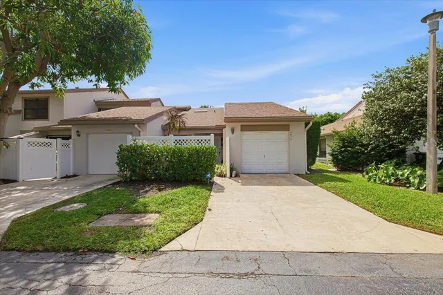2-bedroom home at 6676 Canary Palm Circle #19, Boca Raton