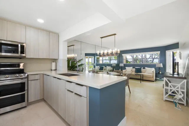 1-bedroom home at 3654 VIA POINCIANA #603, Lake Worth