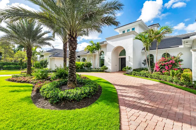 4-bedroom home at 2707 Sheltingham Drive, Wellington