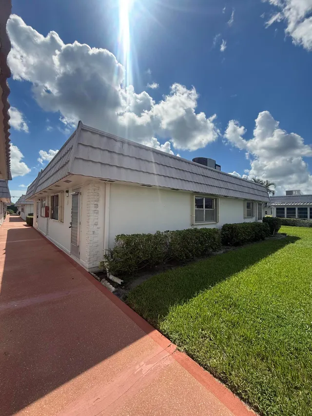 1-bedroom home at 34 Valencia B, Delray Beach