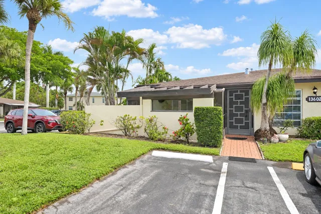 2-bedroom home at 13602 VIA AURORA #A, Delray Beach