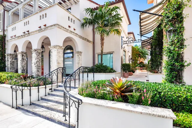 4-bedroom home at 5 Via Flagler, Palm Beach