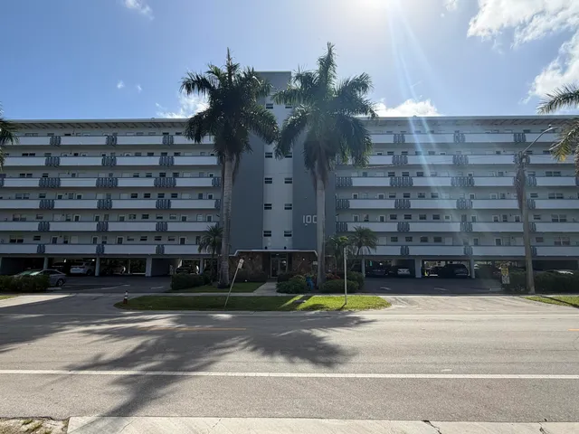1-bedroom rental at 1000 NE 14th Avenue #304, Hallandale Beach