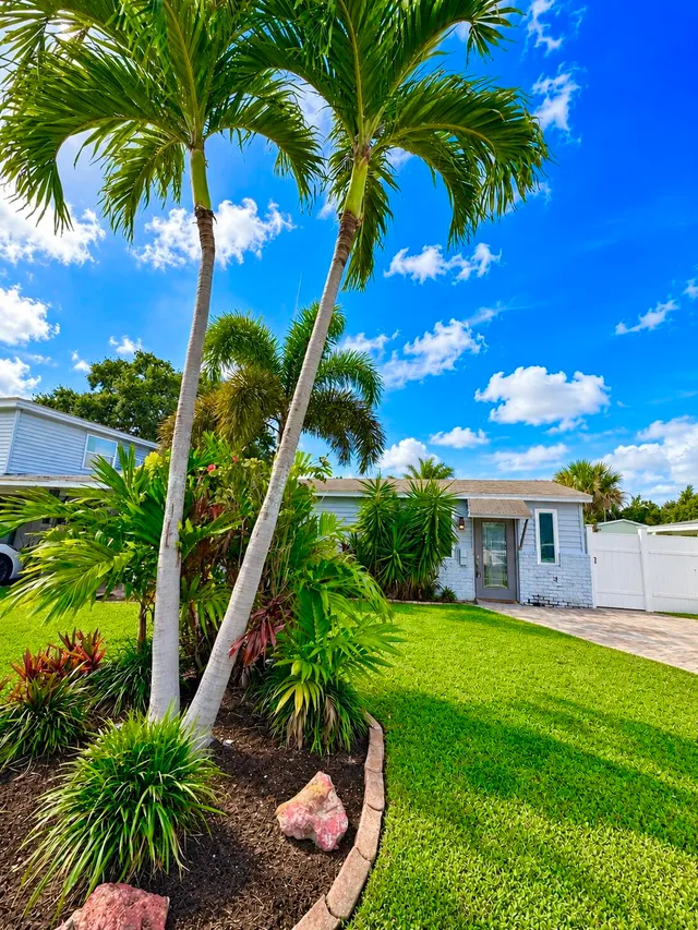 1-bedroom rental at 2793 SHAWNEE Road #B, West Palm Beach