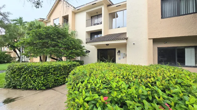 2-bedroom rental at 10001 W Atlantic Boulevard #Unit 327, Coral Springs