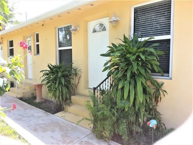 2-bedroom rental at 1123 N 17th Avenue #1, Hollywood