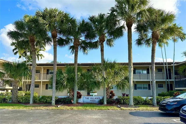 2-bedroom rental at 8900 W SAMPLE Road #106, Coral Springs