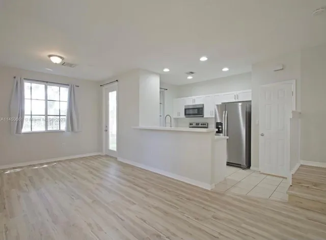 2-bedroom rental at 6030 SW 19th Place, North Lauderdale