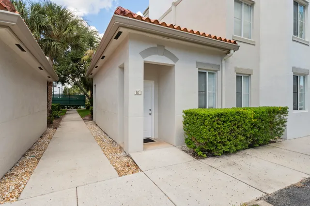3-bedroom rental at 11022 Legacy Drive #101, Palm Beach Gardens