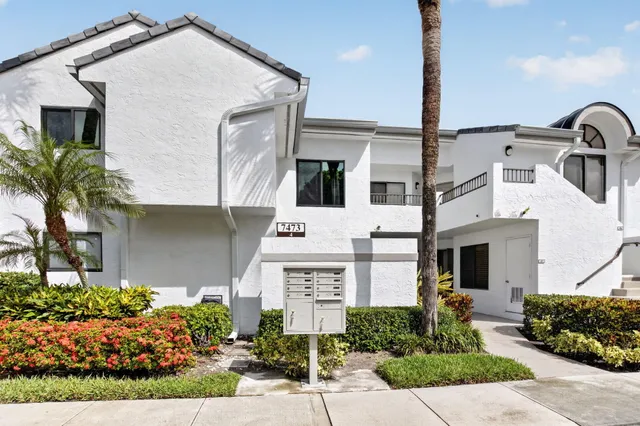 2-bedroom rental at 7473 Glendevon Lane #402, Delray Beach