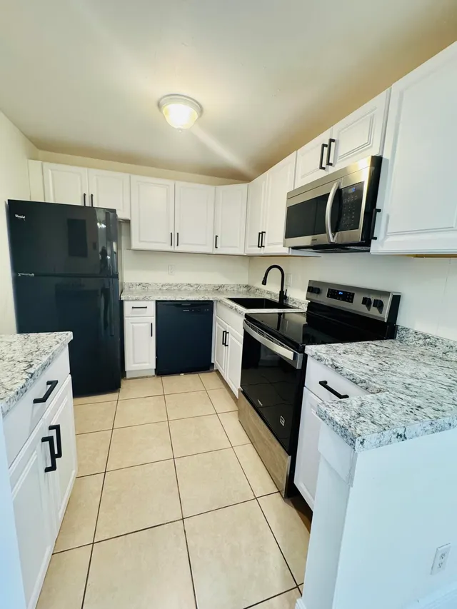 2-bedroom rental at 480 NW 20th Street #3020, Boca Raton