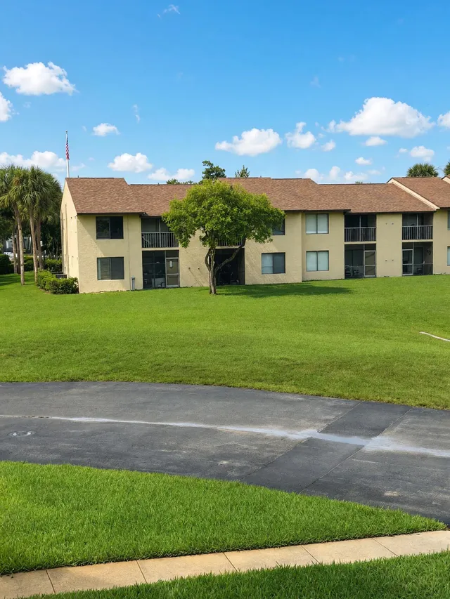 2-bedroom rental at 6716 Palmetto Circle S #202, Boca Raton