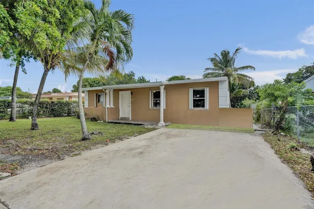 3-bedroom rental at 1318 NW 11TH Place, Fort Lauderdale