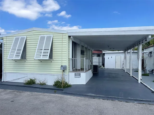 1-bedroom rental at 812 SW 1ST Court, Hallandale Beach
