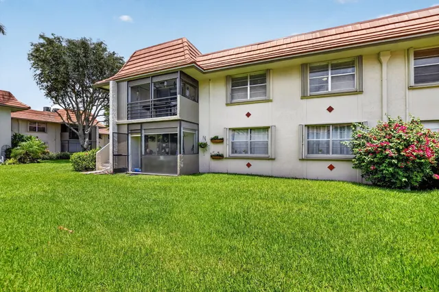 2-bedroom rental at 1050 NW 13th Street #281d, Boca Raton