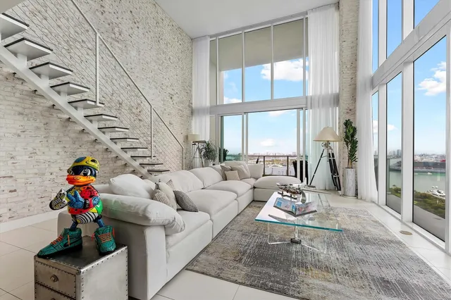 2-bedroom rental at 1040 Biscayne Boulevard #2101, Miami