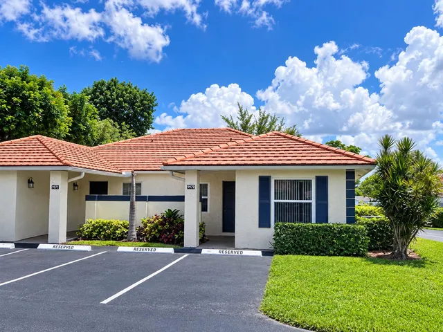 2-bedroom rental at 9979 Three Lakes Circle, Boca Raton