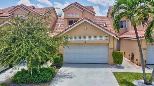 3-bedroom rental at 23061 Aqua View #6, Boca Raton