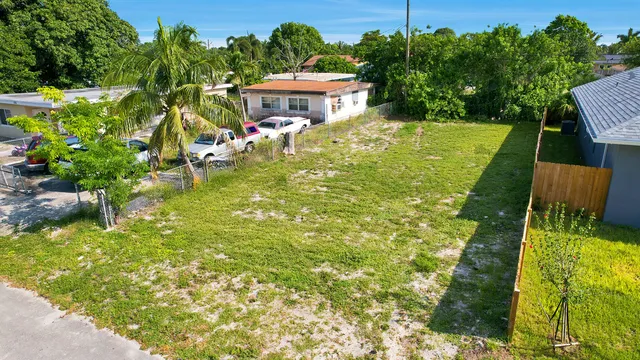 Land at 1141 Peak Road, Lake Worth