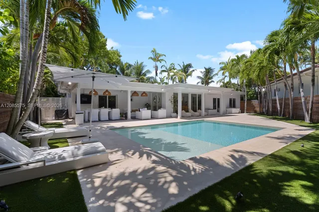 5-bedroom home at 755 Curtiswood Drive, Key Biscayne