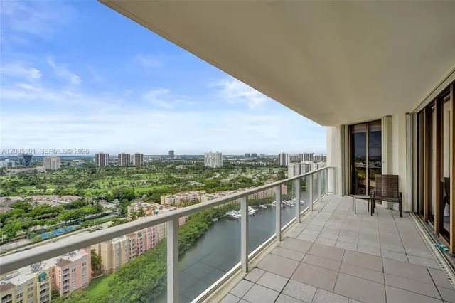 2-bedroom home at 19500 Turnberry Way #23C, Aventura