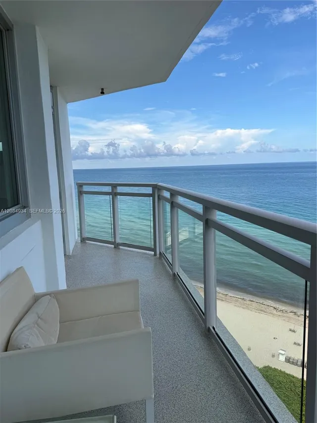 2-bedroom home at 7135 SE Collins Avenue #1806, Miami Beach