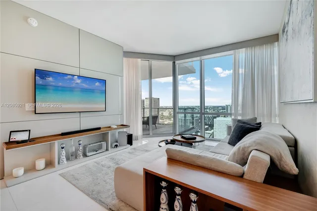2-bedroom rental at 851 NE 1st Avenue #3408, Miami