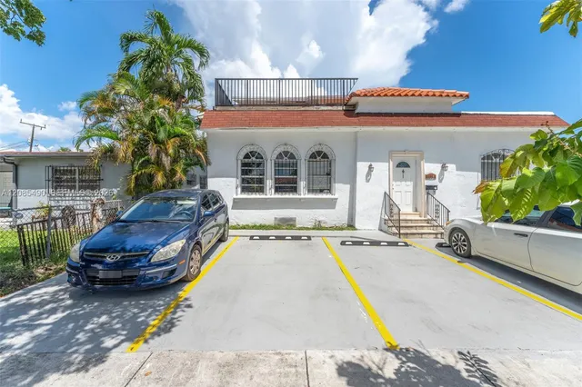 2-bedroom rental at 5629 SW 7th Street, Miami