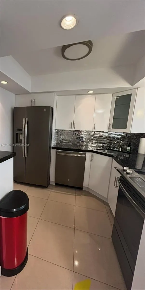 1-bedroom rental at 2001 Atlantic Shores Boulevard #516, Hallandale Beach