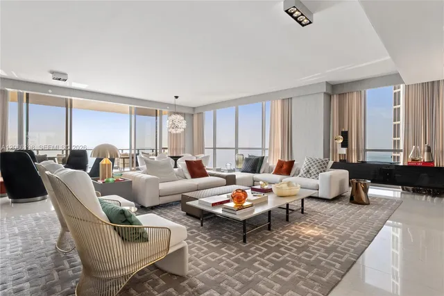 4-bedroom rental at 17749 Collins Avenue #902, Sunny Isles Beach