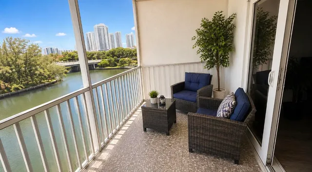 1-bedroom home at 300 Diplomat Parkway #514, Hallandale Beach