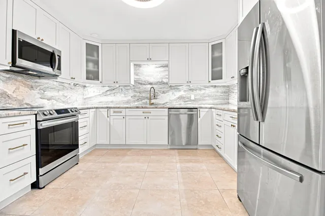 2-bedroom home at 2812 N 46TH Avenue #G574, Hollywood