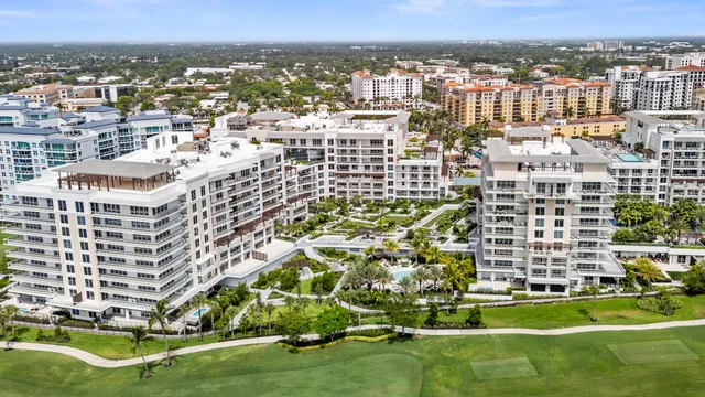 4-bedroom home at 220 SE Mizner Boulevard #Ph922, Boca Raton