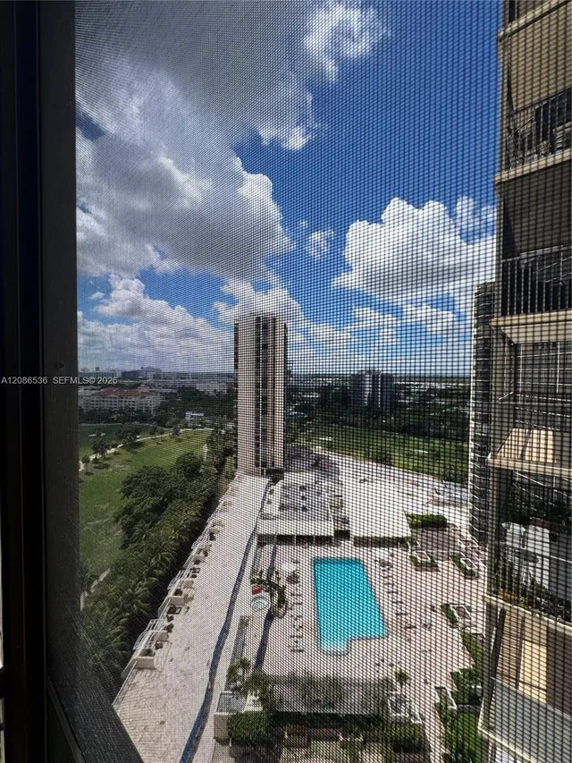 1-bedroom home at 20379 W Country Club Drive #1937, Aventura