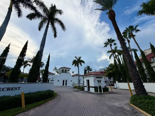 2-bedroom rental at 8650 SW 67th Avenue #1033, Pinecrest