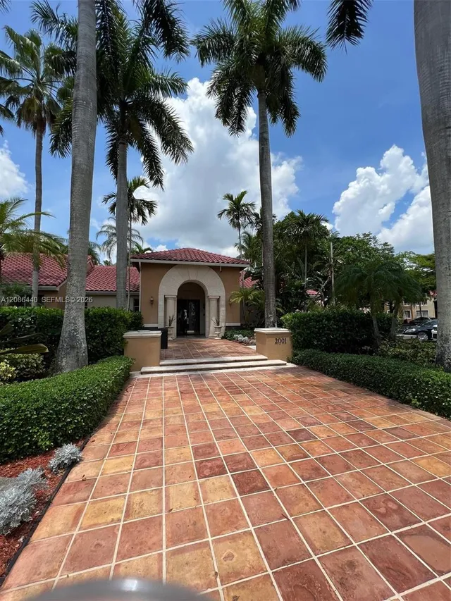 3-bedroom rental at 2051 Renaissance Boulevard #306, Miramar