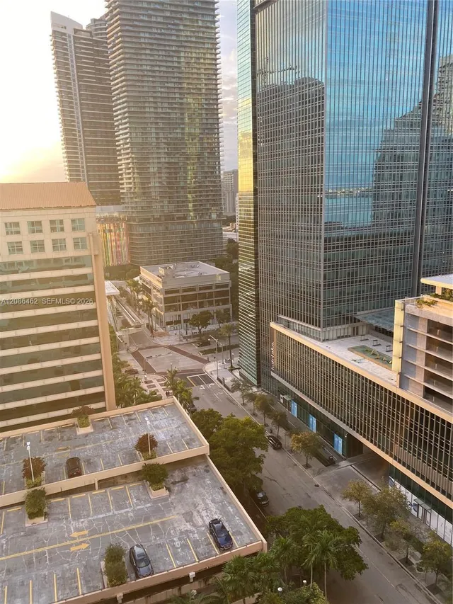 1-bedroom rental at 170 SE 14 Street #2006, Miami