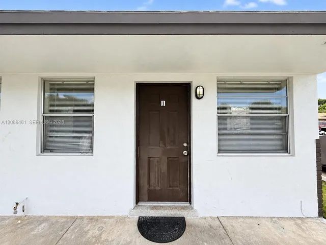 1-bedroom rental at 3639 SW 13th Court #1, Fort Lauderdale