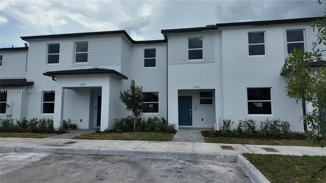 3-bedroom rental at 11052 SW 230 Terrace, Miami