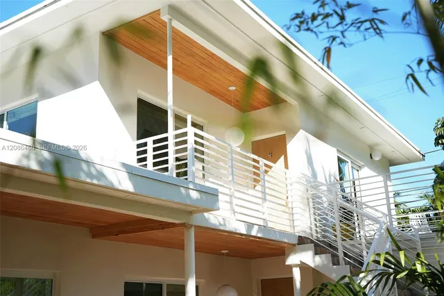 Commercial at 2904 N Ocean Boulevard #1-4, Fort Lauderdale
