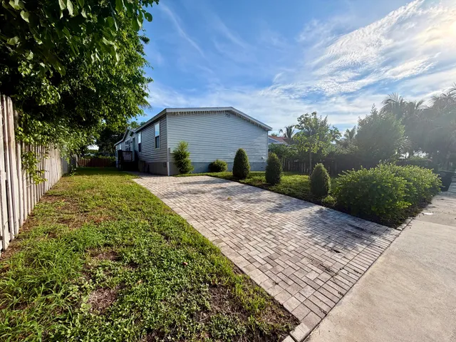 4-bedroom home at 755 RIDGEWOOD Drive, West Palm Beach