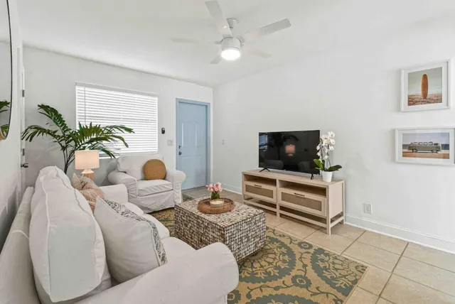 2-bedroom rental at 427 Conniston Road #B, West Palm Beach