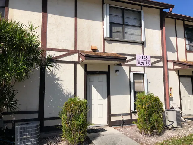 2-bedroom rental at 5145 BRECKENRIDGE Place #32, West Palm Beach