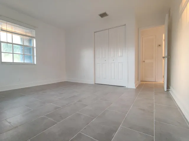 2-bedroom rental at 4905 N Flagler Drive #4, West Palm Beach
