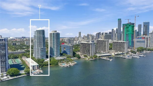 3-bedroom home at 2127 Brickell Avenue #2205, Miami