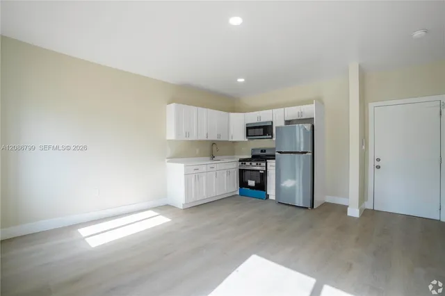 2-bedroom rental at 433 SW 6th Street #20, Miami