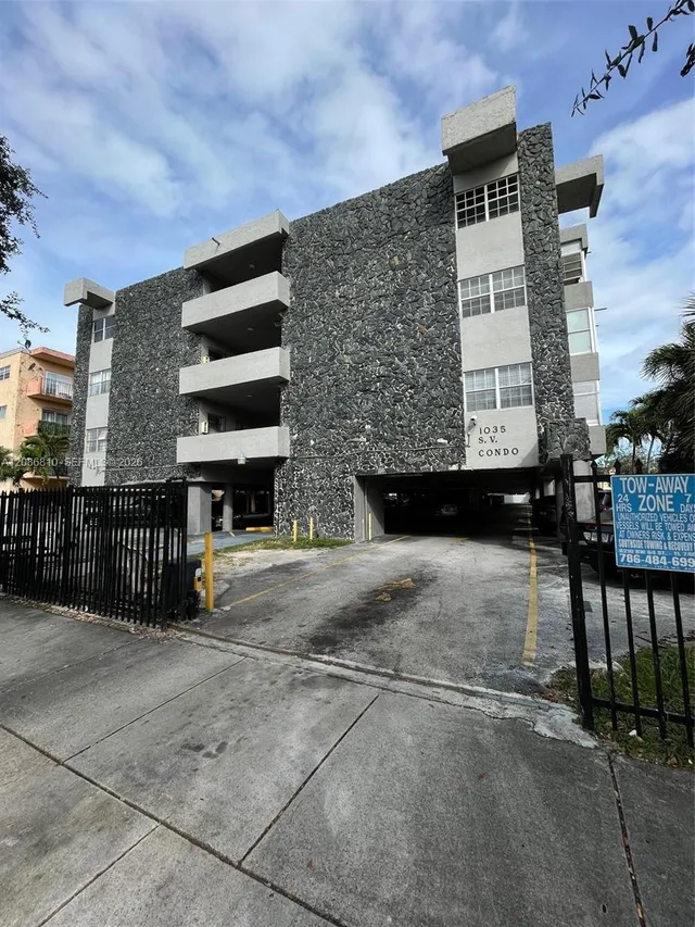 2-bedroom rental at 1035 W 77th Street #412, Hialeah