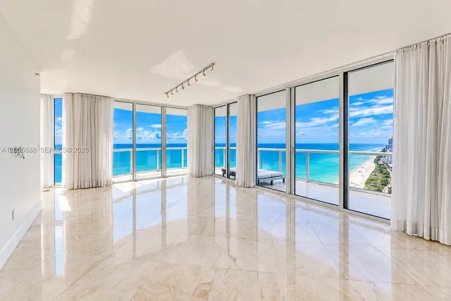 3-bedroom rental at 6365 Collins Avenue #3403, Miami Beach
