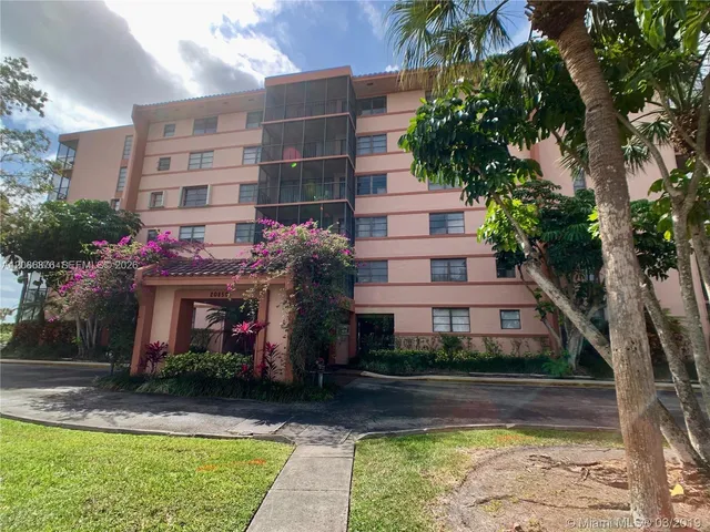2-bedroom rental at 20840 San Simeon Way #702, Miami
